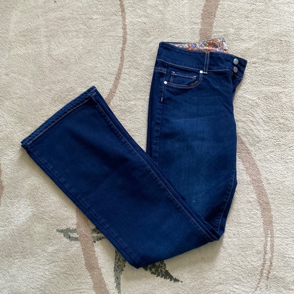 Paige hidden hills bootcut Jean